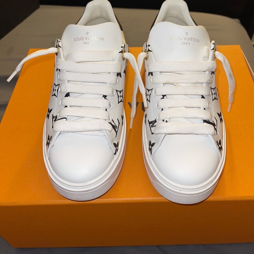 Louis Vuitton time out sneaker